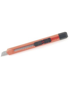 CUTTER PLASTICO  9mm.